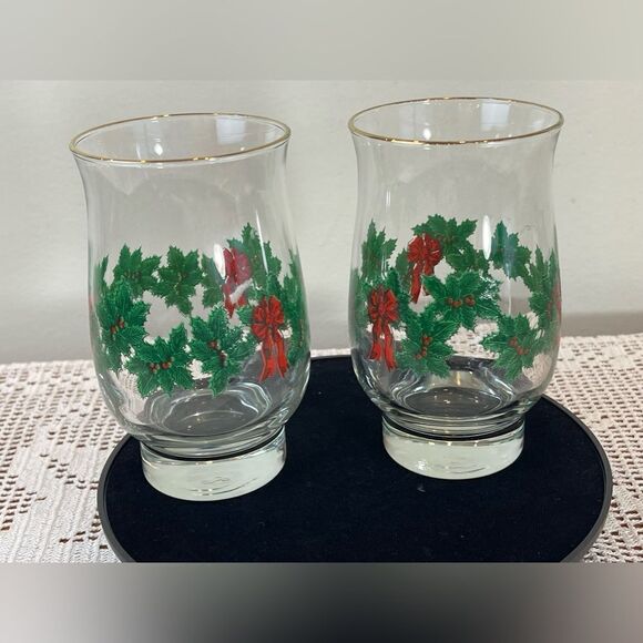 Set of two vintage Holly and Berries drinking glasses || vintage water glasses - Picture 6 of 13